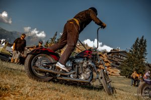 Photographie moto Punta Bagna à Courchevel – McBluesik – style cinématographique18