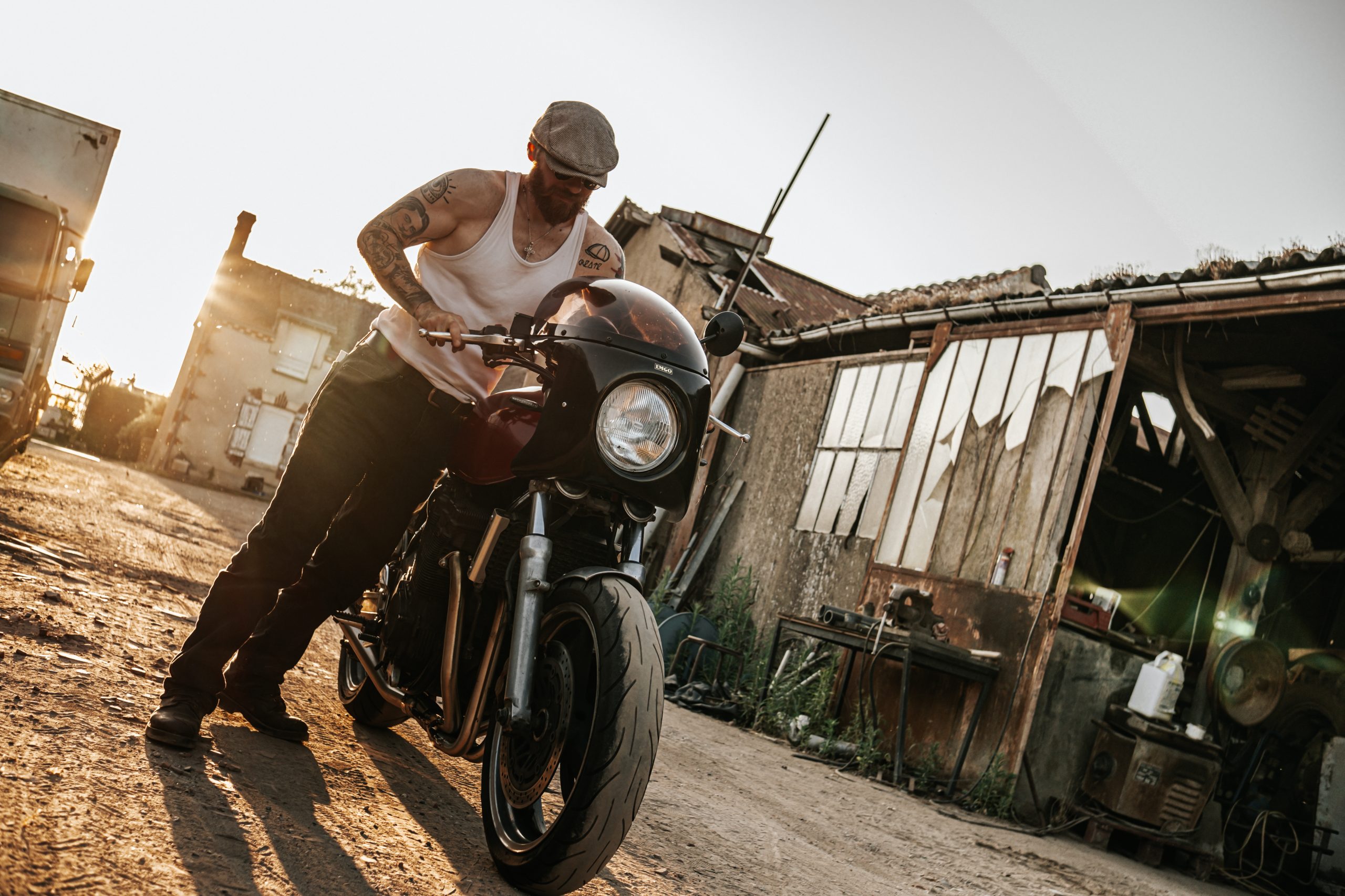 Photographie moto café racer – McBluesik – style cinématographique29