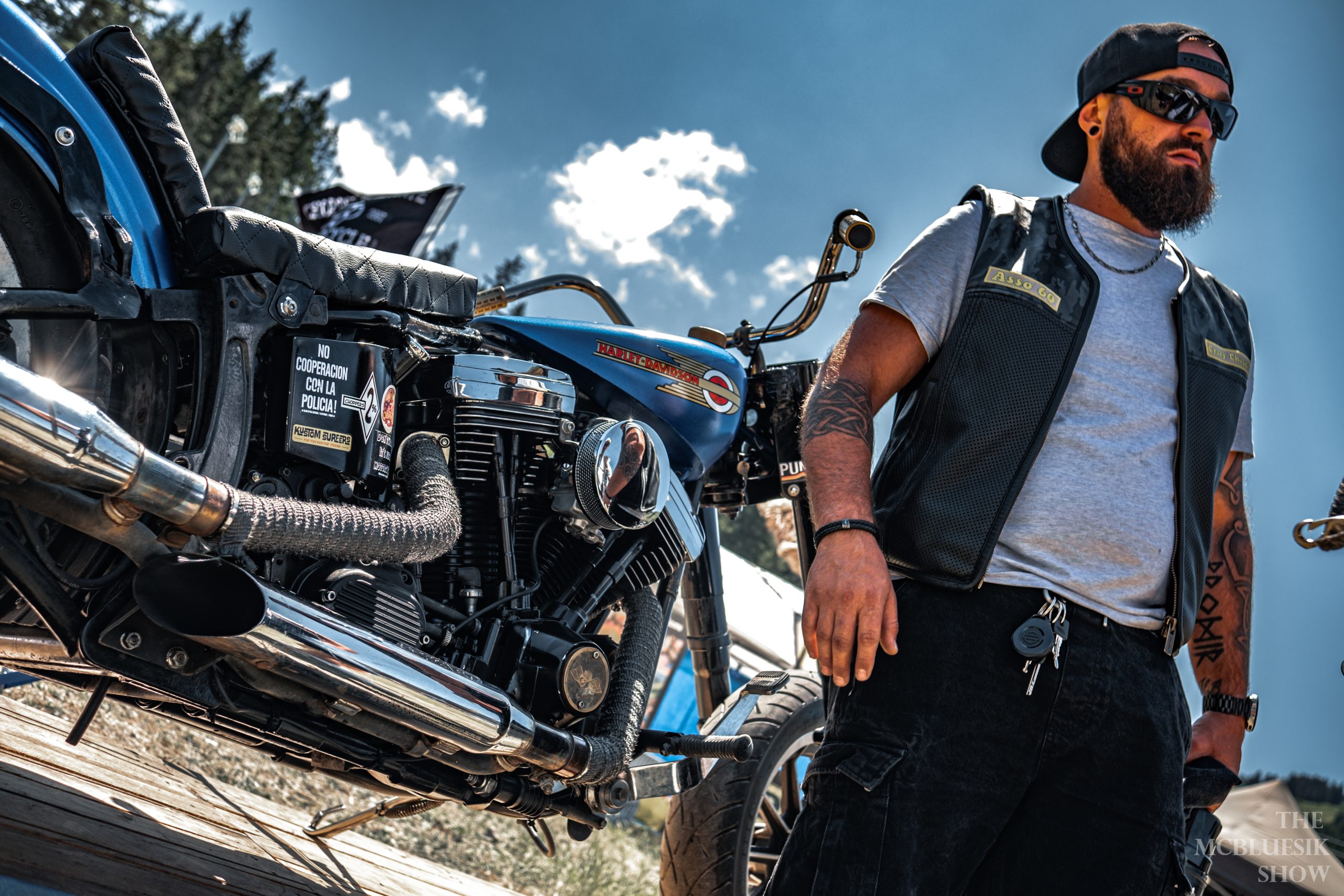 Photographie moto Punta Bagna à Courchevel – style cinématographique3