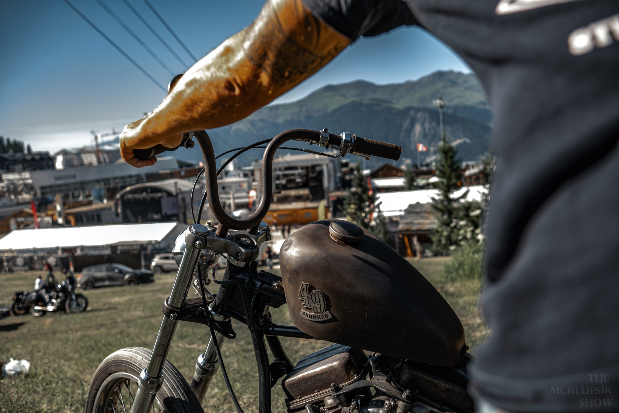 Photographie moto Punta Bagna à Courchevel – McBluesik – style cinématographique12